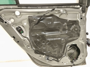 Opel Insignia (2017–2026) Tagumised küljeuksed - 4