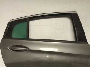 Opel Insignia (2017–2026) Tagumised küljeuksed - 3