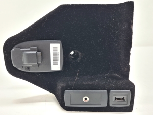   USB-Anschluss  - A2128231211 