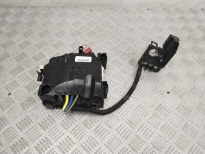 Sicherungskästen - LJ8T14D068NAB
