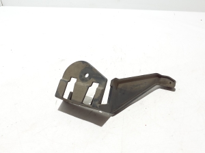 RENAULT Scenic (2016–2026) Tagakaitseraua kinnitus 852251050R - 4