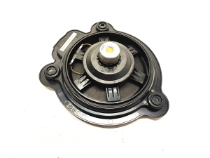 Mercedes Benz EQE V295 (2022–2026) Kõlar A2978202001 - 4
