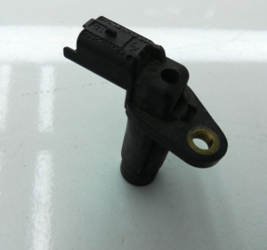 RENAULT Megane II (2002–2009) Kurbelwellensensor 8200373588 - 3