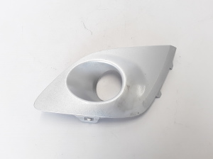  Front bumper fog lamp cover 