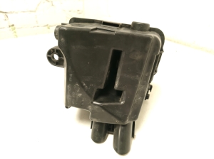 RENAULT Clio IV (2012–2019) Boîtier de boîte à fusibles sous le capot 243804185R - 2