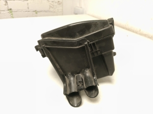 RENAULT Clio IV (2012–2019) Boîtier de boîte à fusibles sous le capot 243804185R - 3