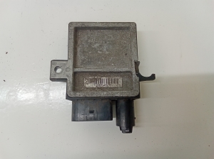 Mercedes Benz ML-Class 164 (2005–2011) Glow plug relay A6421532079 - 5