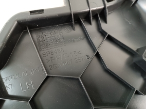 Volkswagen T-Roc (2017–2026) Tagumise toe sisekujundus 2GA867287B - 3