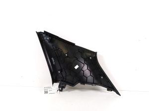 Volkswagen T-Roc (2017–2026) Tagumise toe sisekujundus 2GA867287B - 4