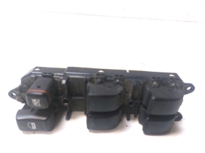 TOYOTA Avensis Verso M2 (2001–2009) Esiukse klaaslüliti 8404044030 - 2