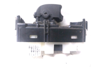 TOYOTA Avensis Verso M2 (2001–2009) Schalter el. Fensterheber hinten 8403044020 - 2