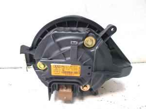 AUDI A4 B7 (2004–2008) Salongi puhuri mootor 8363199 - 2