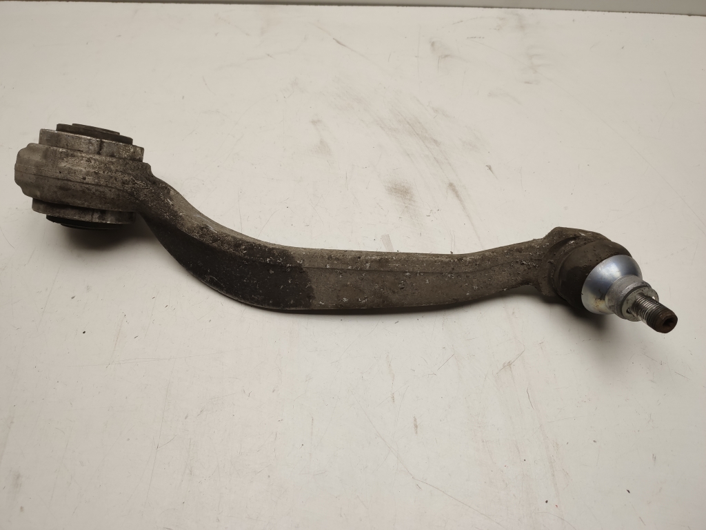 Mercedes Benz C-Class 205 (2014–2021) Eesmine õõtshoob A2053301605 Mercedes Benz C-Class 205 (2014–2021) Eesmine õõtshoob A2053301605