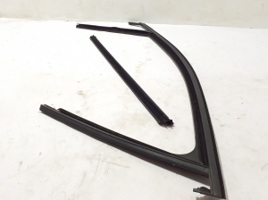 Volkswagen Taigo CS1 (2020–2026) Esiukse tihenduskumm 2G4837439G - 2