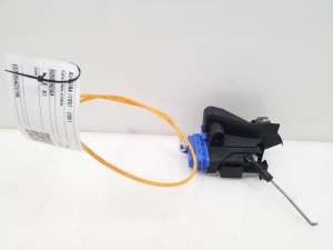 Tailgate lock - 8D0839016A