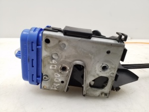 AUDI A4 B5 (1994–2001) Tailgate lock 8D0839016A - 4