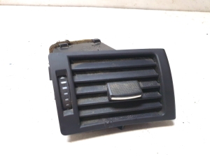 Dashboard air vent grilles - 8E0820902F