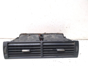 Dashboard air vent grilles - 8E0820951H