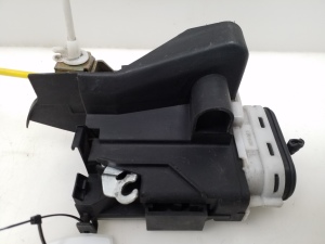 AUDI A4 B5 (1994–2001) Tailgate lock 8D0839015A - 2