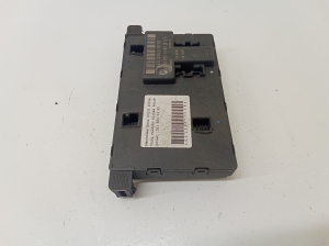 Mercedes Benz C-Class 203 (2000–2007) Front door control unit 2038201385 - 2