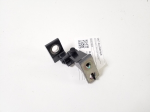 Volkswagen T-Roc (2017–2026) Rear side door upper hinge 8X0831404E - 2