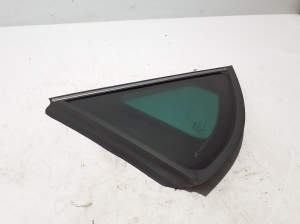 RENAULT Scenic (2016–2026) Tagumine küljeklaas (kere) 833074498R - 4