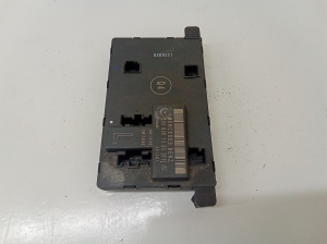 Mercedes Benz C-Class 203 (2000–2007) Front door control unit 2038201385 - 2
