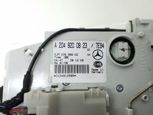 Mercedes Benz C-Class 204 (2007–2014) Eesmine sisevalgustuspaneel A2048200823 - 4