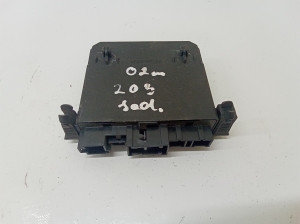 Mercedes Benz C-Class 203 (2000–2007) Front door control unit 2038206526 - 3