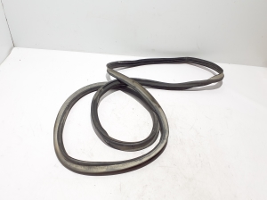   Trunk seal (on body)  - 2G7827705A 