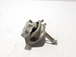 Volkswagen Taigo CS1 (2020–2026) Engine mount 2Q0199262BK - 3
