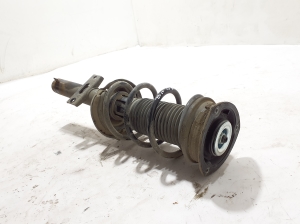 Volkswagen Taigo CS1 (2020–2026) Eesmine amortisaator 2Q0413031EM - 3