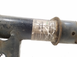 Infiniti Q30 (2015–2018) Front shock absorber A0913204013 - 2