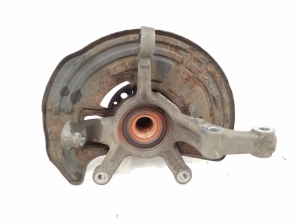 Infiniti Q30 (2015–2018) Front wheel hub 400155DA0A - 3