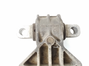 Infiniti Q30 (2015–2018) Engine mount A2462401209 - 2