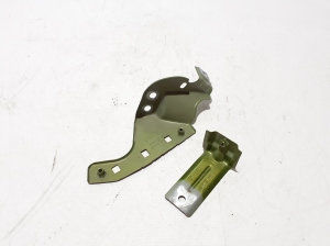 Halter Kotflügel vorne - 2G7821136