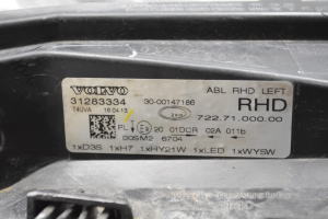 VOLVO V40 (2012–2019) Esituli 31283334 - 3