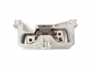 Infiniti Q30 (2015–2018) Engine mount A2462402617 - 2