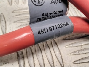 AUDI Q7 (2015–2026) Positive cable 4M1971225A - 2