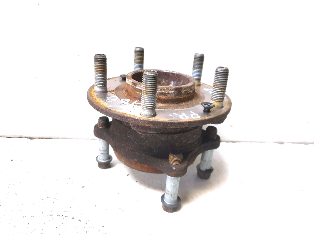 Kia Sportage (2016–2021) Front wheel hub