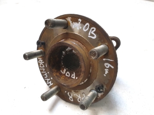 Hyundai i40 (2011–2026) Front wheel hub - 4