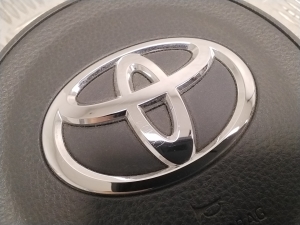 TOYOTA Yaris XP210 (2020–2026) Rooli turvapadi 45130K0040 - 3