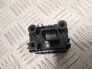 Mitsubishi Outlander (2012–2021) Parking brake switch 75K400 - 2