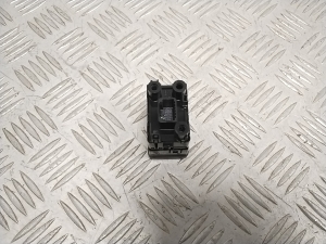 Mitsubishi Outlander (2012–2021) Parking brake switch 75K400 - 5