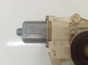 Mercedes Benz C-Class 204 (2007–2014) Rear side door window regulator motor A2048200642 - 2