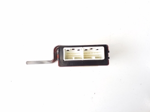 LEXUS GS (2005–2011) Rear side door control unit 8922530050 - 2