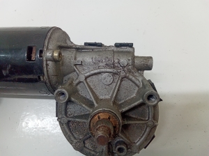 Mercedes Benz E-Class W210 (1995–2002) Scheibenwischermotor vorne 0390241420 - 3