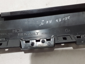 RENAULT Scenic E-Tech I (2024–2026) Rear side door outer window molding 822835296R - 3