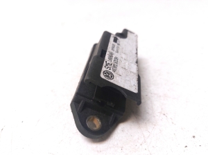 Volkswagen Passat B5 (1997–2005) Airbagsensor IJ0909606N - 3