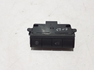   Trunk opening switch  - 252738192R 